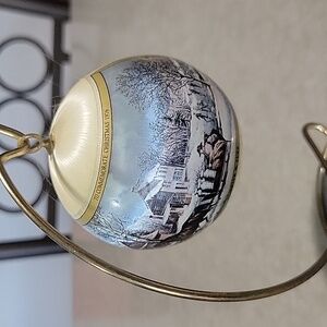 1976 Vintage Hallmark Ornament